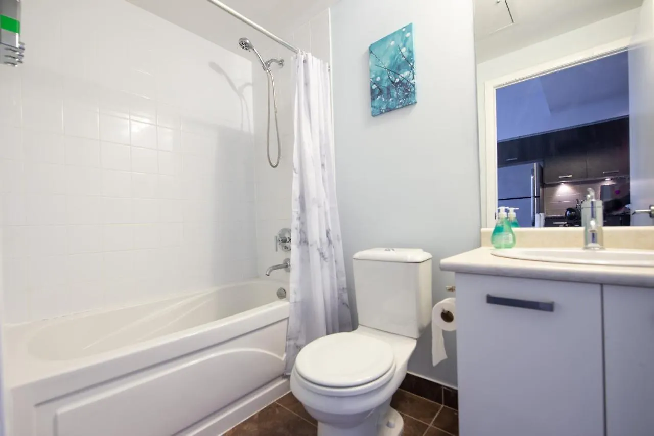 Great View High Rise In Central Toronto Homestay