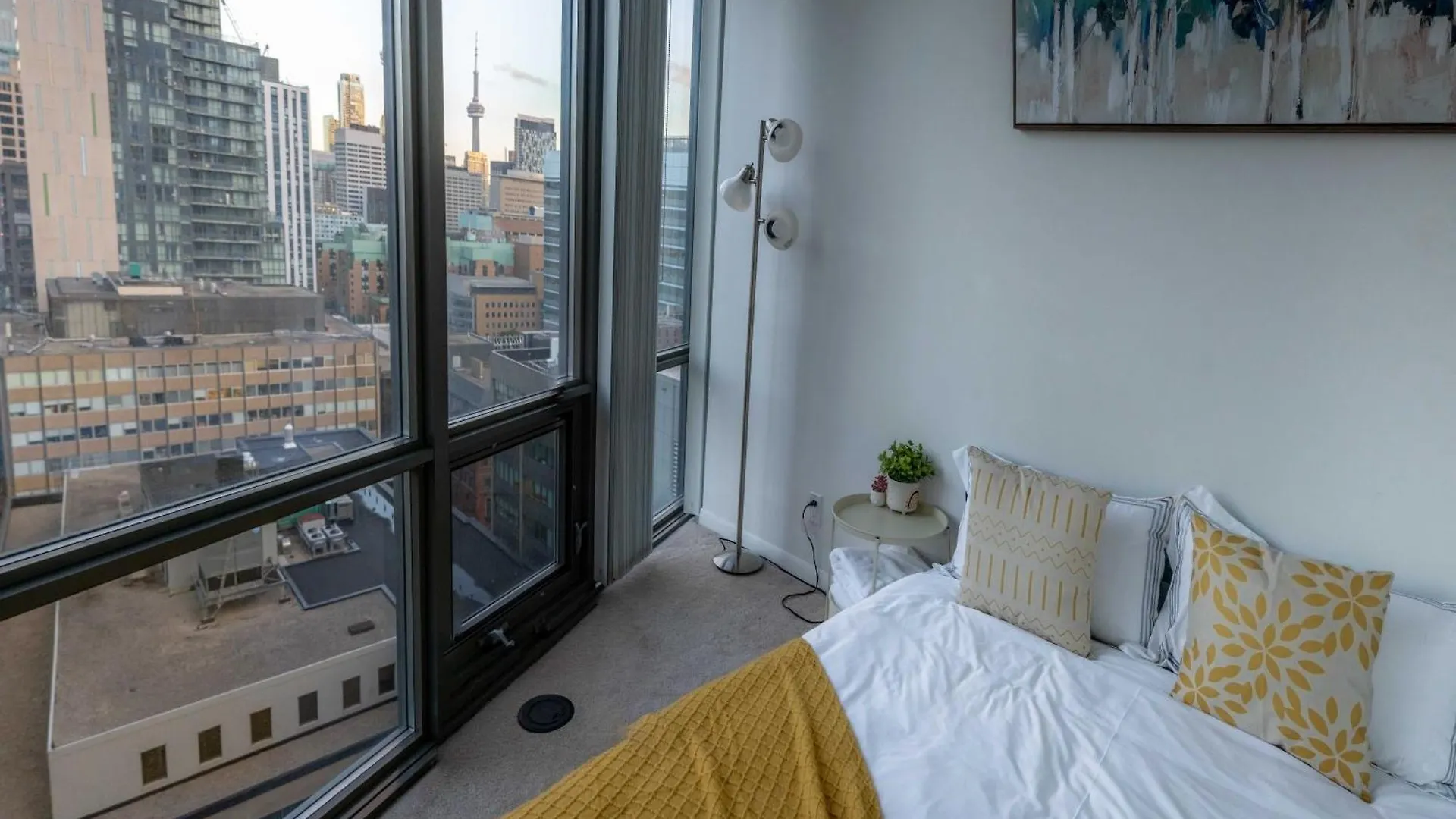 Homestay Great View High Rise In Central Toronto